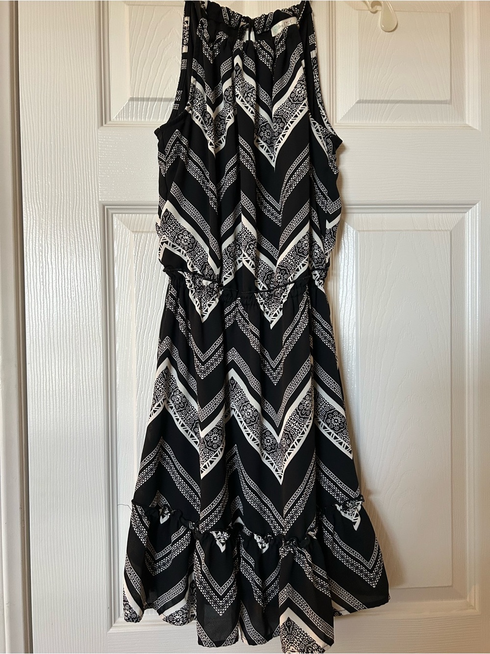 Love Fire Black & White Printed Sleeveless Halter Dress